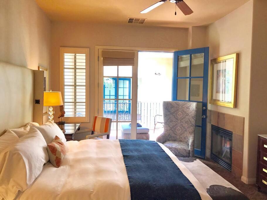 Resort King Studio With Private Balcony 064622 ลากินตา ภายนอก รูปภาพ